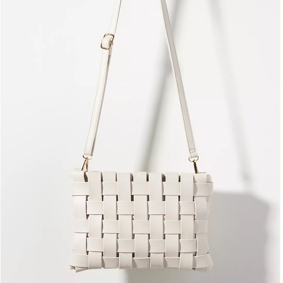 Anthropologie Handbags - Anthropologie purse / clutch